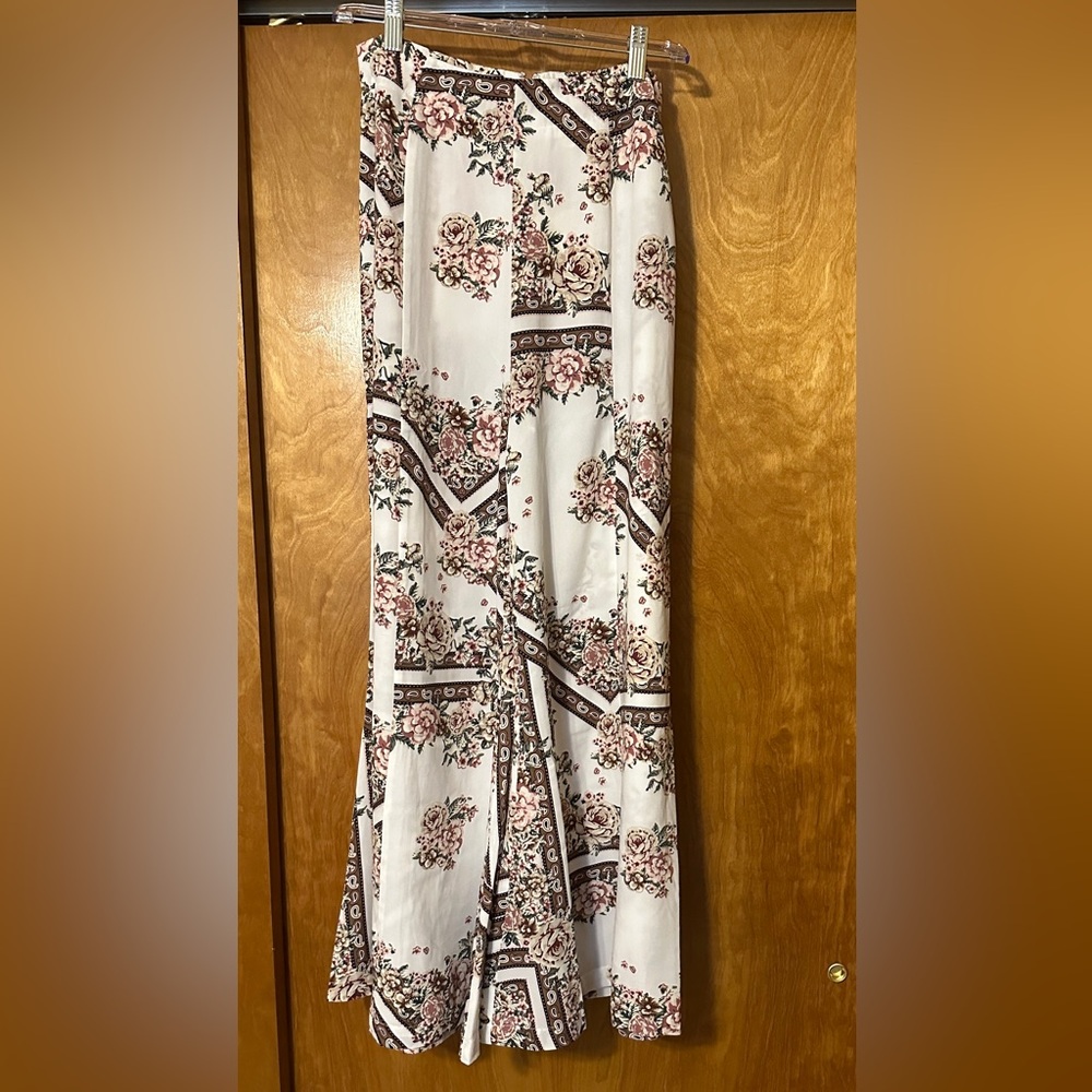 Oddy branded wide legged pants